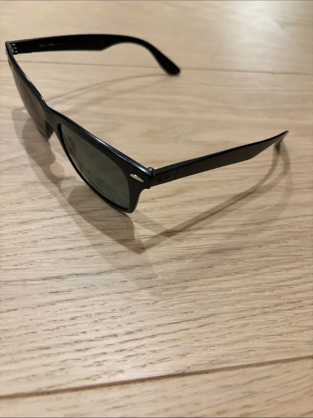 Ray-Ban Wayfarer Lightforce Sunglasses Polarized Lenses